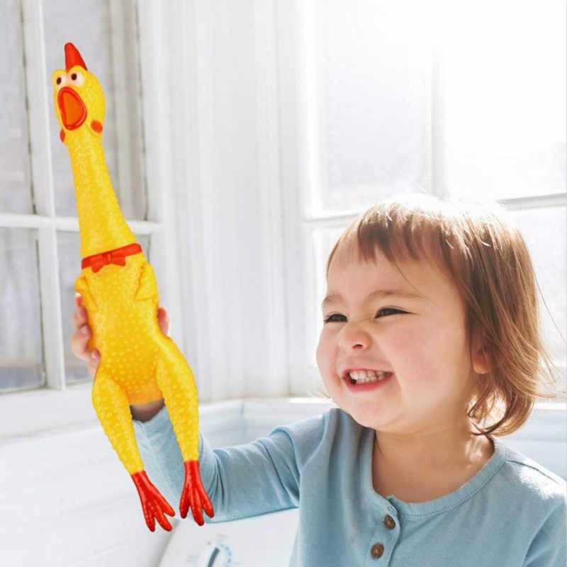 Brinquedo em formato de frango de borracha para pets